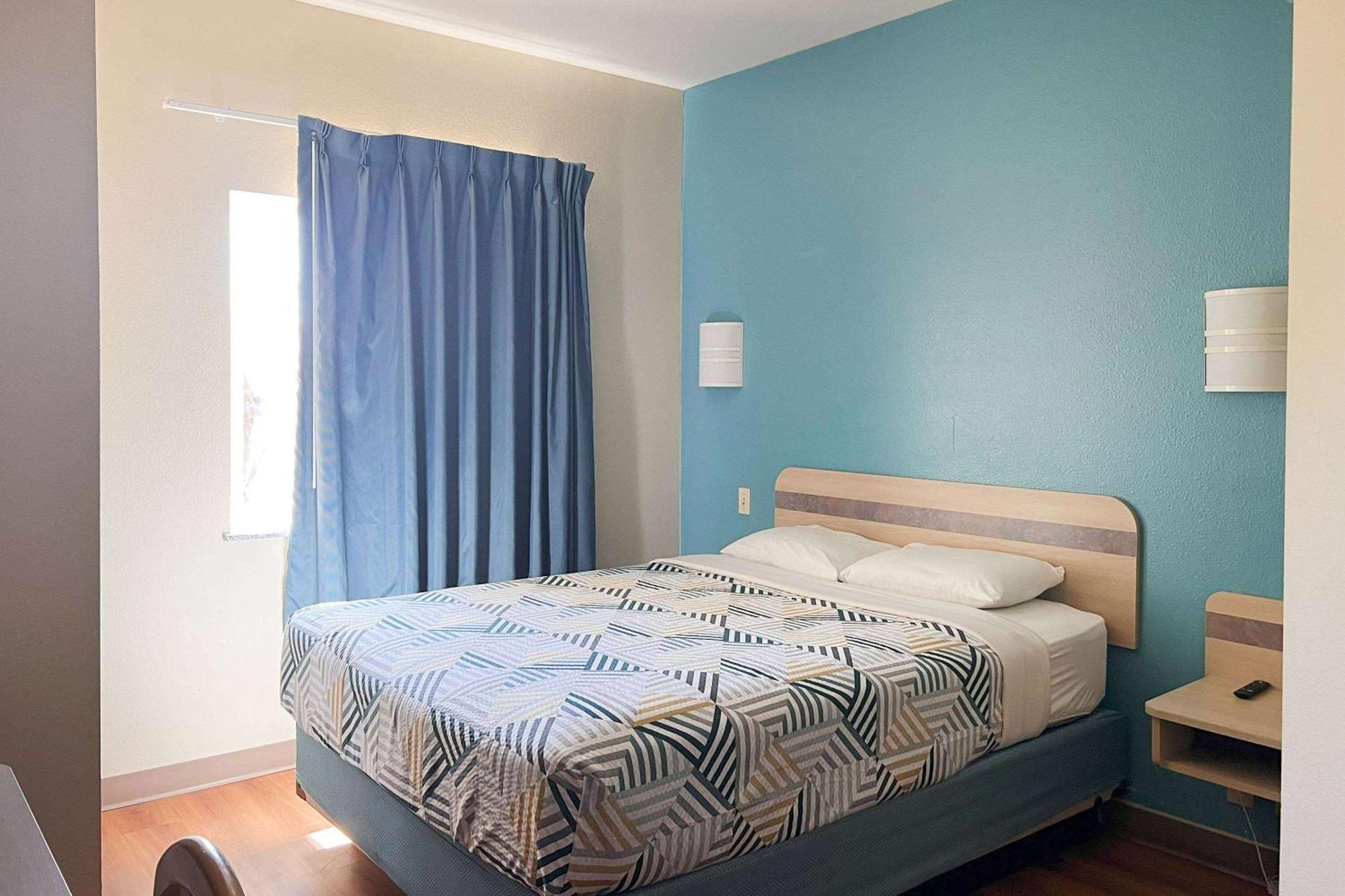 Baymont By Wyndham Kingdom Hotel 2*