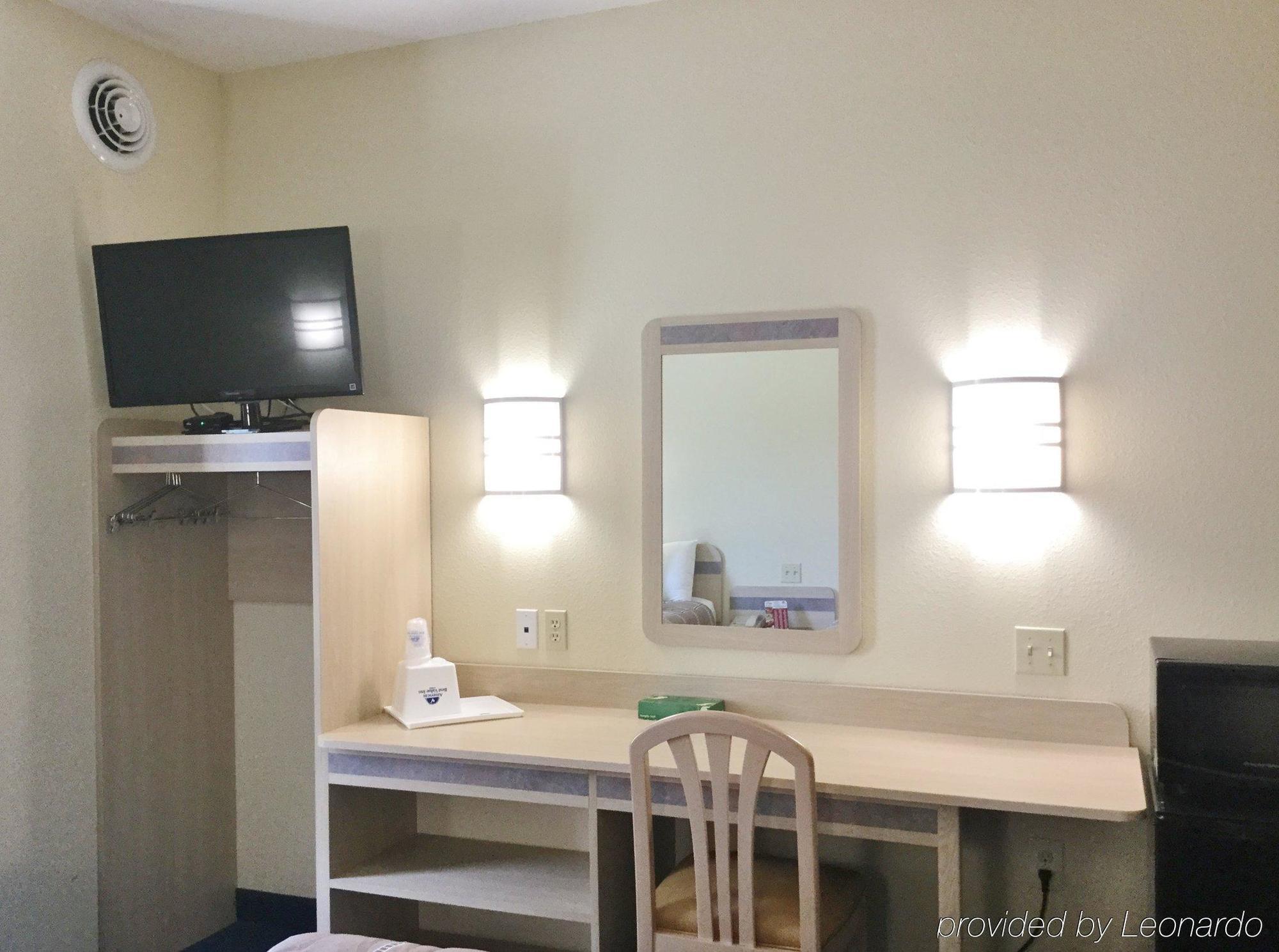 Baymont By Wyndham Kingdom Hotel Kingdom City